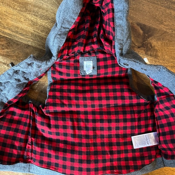Baby Gap Puffer Vest - Picture 3 of 5